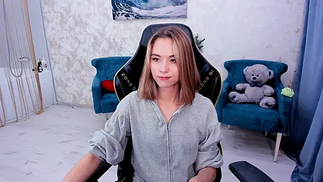 EllaCurtis webcam