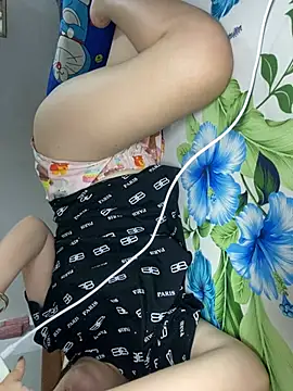 Almira6868 webcam