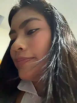 LunaaRosse webcam
