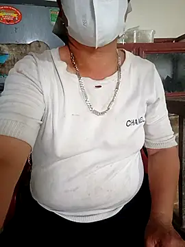 YeuAnhbigcock webcam