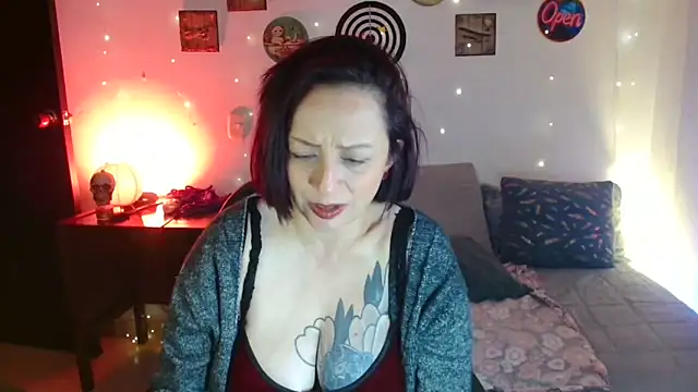 Katicalatinmilf webcam