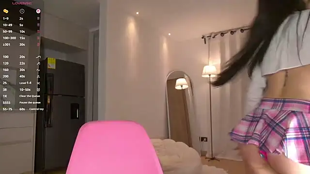 Sarah_cam06