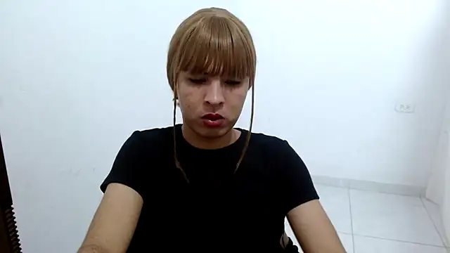 estefania224 webcam