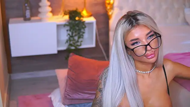 Juicy_Jessye webcam