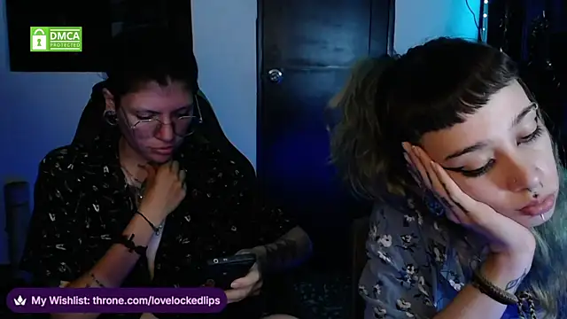 lovelockedlips webcam