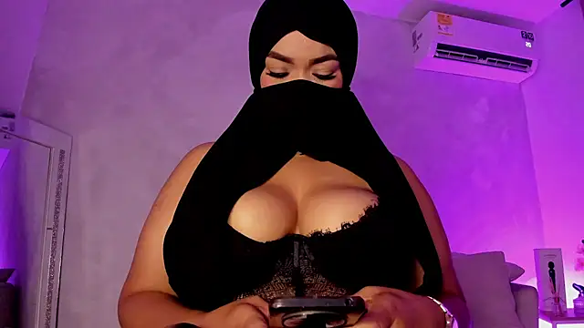 thaira_aly webcam