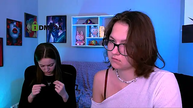 chloe_ley webcam