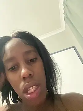 petite_bee webcam