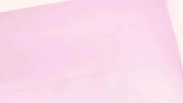 NaomiBennetti webcam