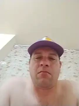 Virgin_but_hole webcam