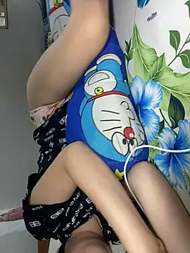 Almira6868 webcam