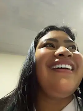 LunaaRosse webcam