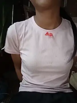 Hoa-tuylip live cam on StripChat