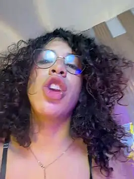 Woo_isDaphne webcam