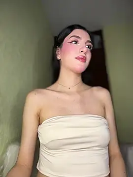Emily-hottson