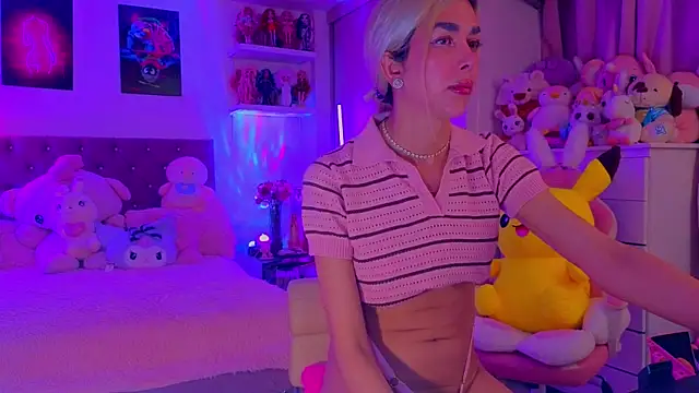 MadamBarbiee webcam