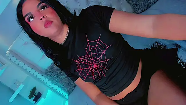 Maia_Hotts webcam