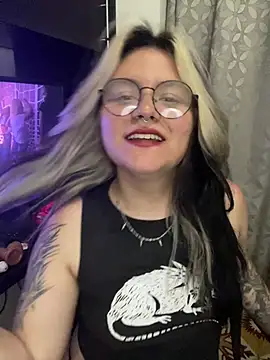 NaylaVelvet webcam