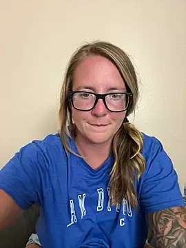 _ElizabethLove_ webcam