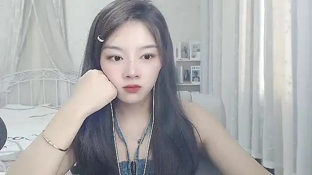 Romy-sweet webcam