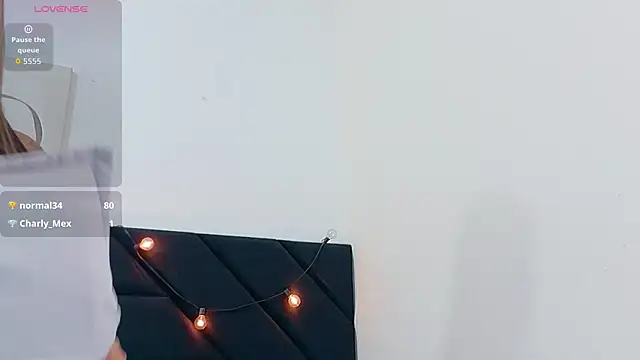 kinkyhousewifee webcam