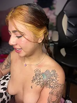lady_baquerito webcam