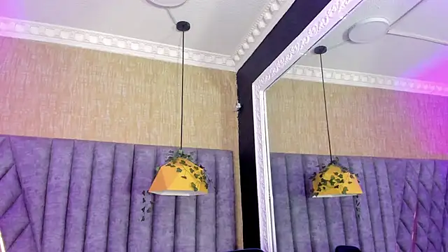 SkylerBloomm webcam