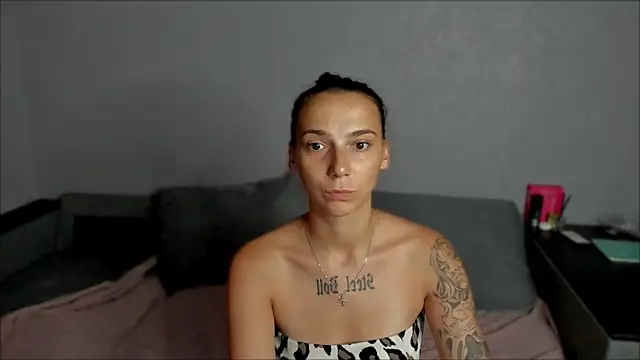 AnnaMized webcam