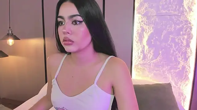 elara_bloom_ webcam