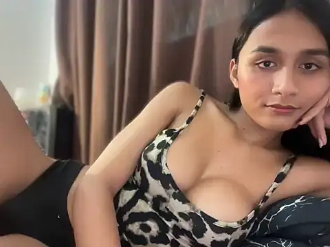 Ur_ts_morenaxx webcam