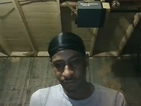 Leo99842 webcam