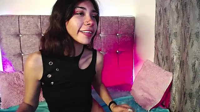 zira_lux webcam