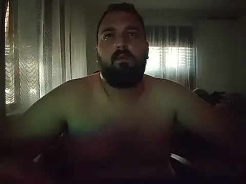 Horneymonster222 webcam