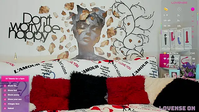 Tara_Bloss webcam
