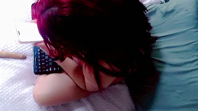 Imannejulienne live sex cam