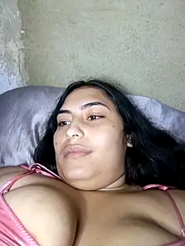 xandra252 live cam on StripChat
