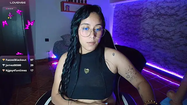 Camila_IRoose webcam