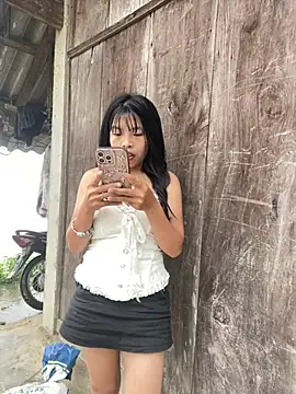 Hikomy- live cam on StripChat