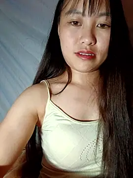 Cherry-squirtt live cam on StripChat