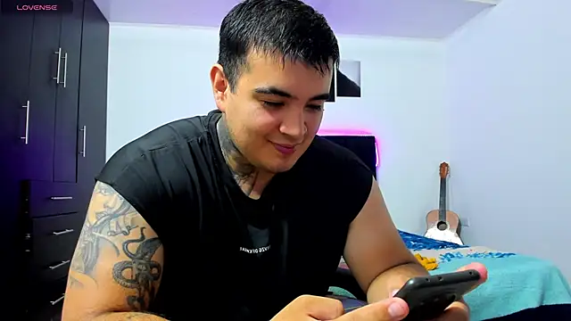 thiago__cp01 live cam on StripChat