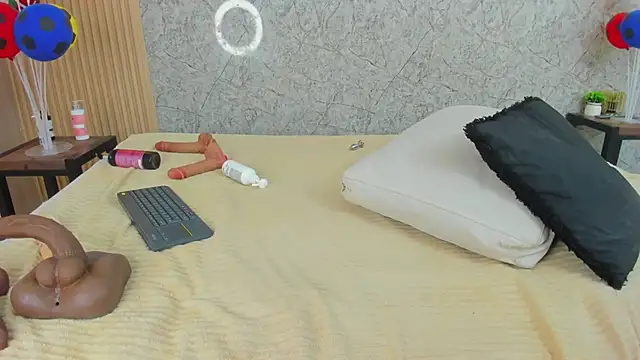 Antonella_west webcam