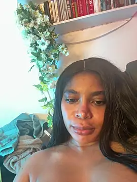Alianaxlover_ webcam