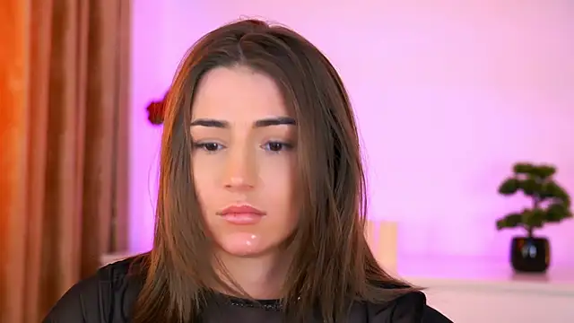 AishaSins webcam