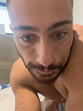 Ginoplays live sex cam