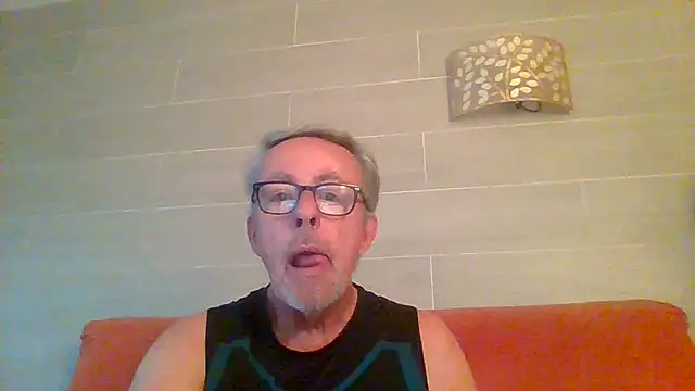 tuggy59 live cam on StripChat