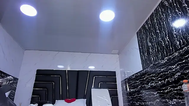 Ladyy_Scarlett webcam