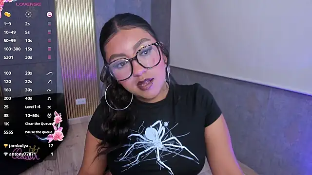 Laulin_tay webcam
