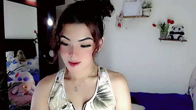 Model: NathalialLooes