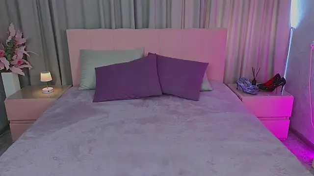 Ariana_Petite