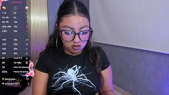 Laulin_tay webcam